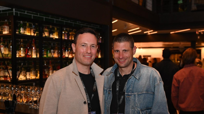 גל אביב ושי שניצר (צילום: יעל אילן ואוהד הרכס מכון ויצמן למדע)