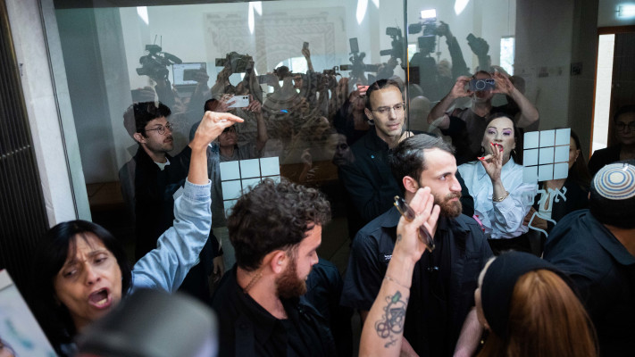 מהומות בבית המשפט העליון בדיון על הקמת ועדת חקירה