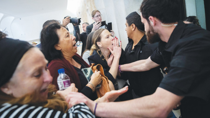 מהומה בבית המשפט העליון בדיון על ועדת חקירה ממלכתית