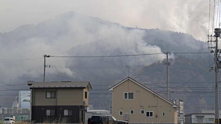 שריפות משתוללות ביפן