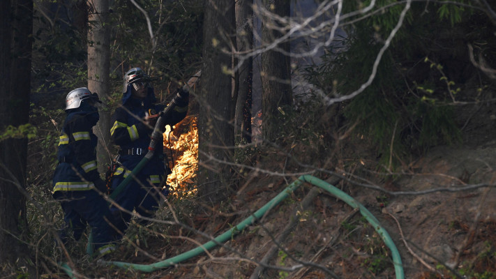 שריפות משתוללות ביפן