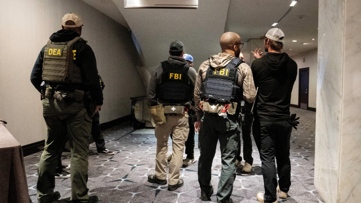 סוכני FBI לאחר ניסיון ההתנקשות בדונלד טראמפ
