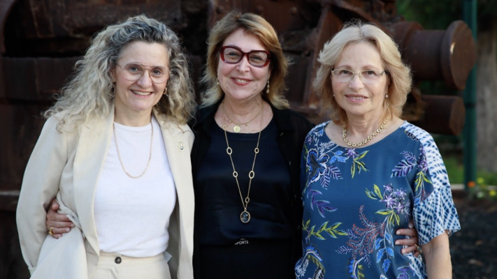 שוש אלמגור, חזית אוזן ואיה לוריא&nbsp; (צילום: ינון כלפון)