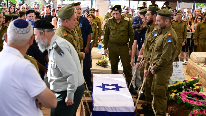 הלוויתו של רס''ב אלכסנדר גלובניוב ז''ל