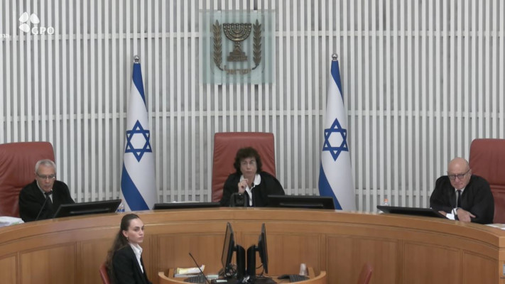 השופטים דפנה ברק-ארז, עופר גרוסקופף ואלכס שטיין, בג''ץ לראשות השב''כ רומן גופמן