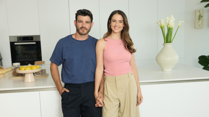 	ניב סולטן ומאור שוויצר על סט הצילומים של תדהר (צילום: אור דנון)