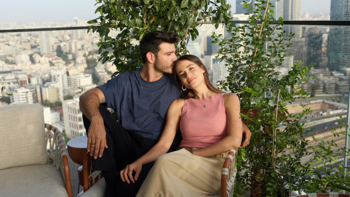 	ניב סולטן ומאור שוויצר על סט הצילומים של תדהר (צילום: אור דנון)