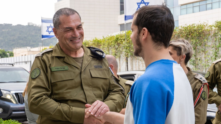 הרמטכ''ל אייל זמיר בביקור פצועים בבית החולים רמב''ם