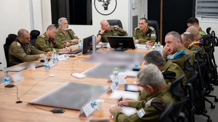 הרמטכ''ל ומפקד פיקוד הצפון באישור תכניות למבצע