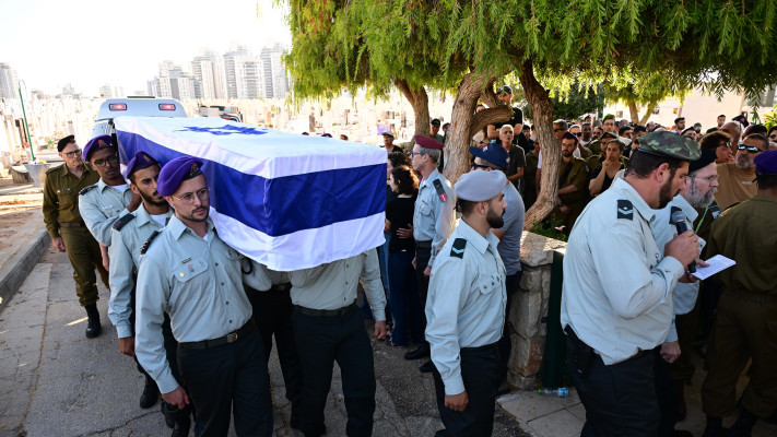 הלווייתו של סרן ד''ר אורי יוסף סילבסטר ז''ל