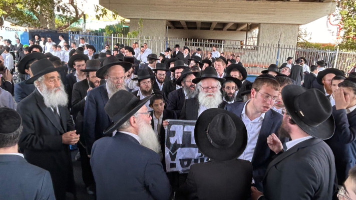 מחאת החרדים בכביש 4