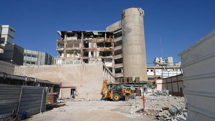 בית החולים סורוקה לאחר תחילת השיפוצים