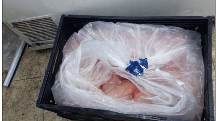 בשר לא ראוי למאכל באטליז ''שיווק הכי טעים'' בחיפה