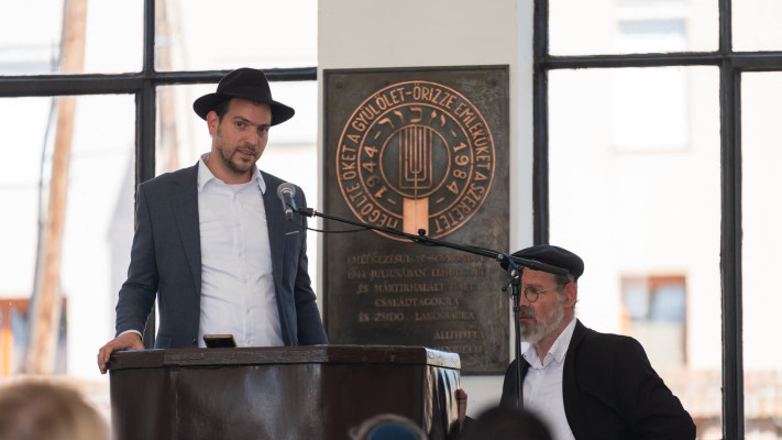 טקס זיכרון בשופרון, הונגריה