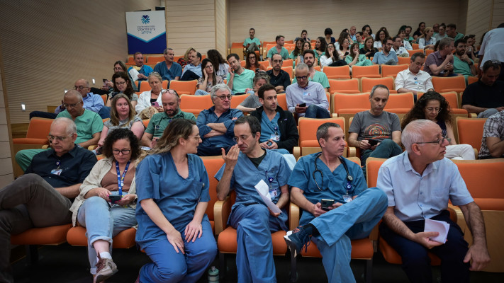 רופאים ורופאות בבית החולים איכילוב