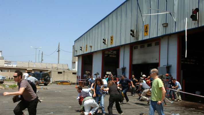 מוסך הרכבת, רגע פגיעת טיל חיזבאללה. המוסך לא חזר להיות אותו דבר