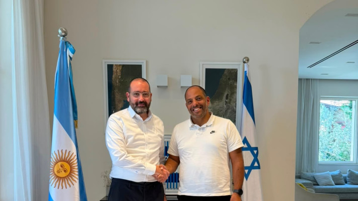 הרב שמעון אקסל ואחניש ואבי כהן סקלי