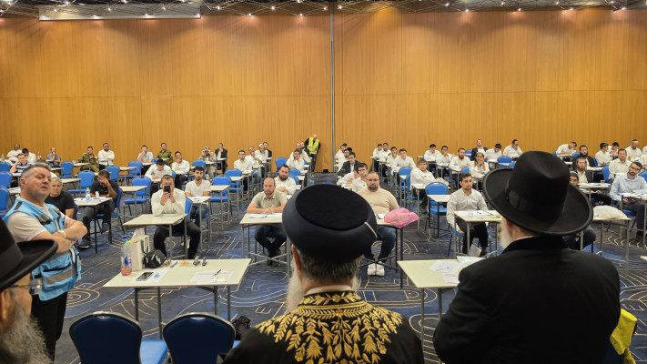 נבחנים במבחני ההסמכה של הרבנות הראשית
