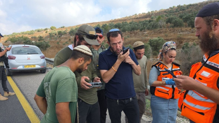 יוסי דגן, ראש המועצה האזורית שומרון בזירת הפיגוע