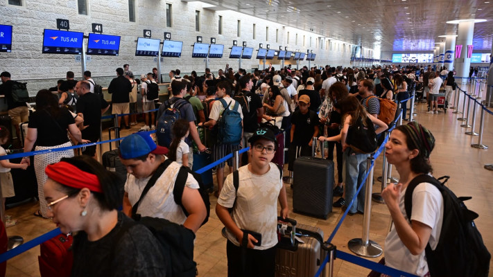 הישראלים מסתערים על נתב''ג