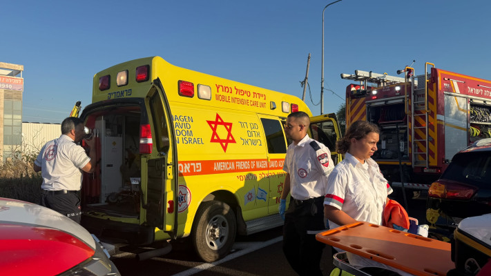 תאונת דרכים קטלנית בין רכב לאוטובוס סמוך לניר אליהו