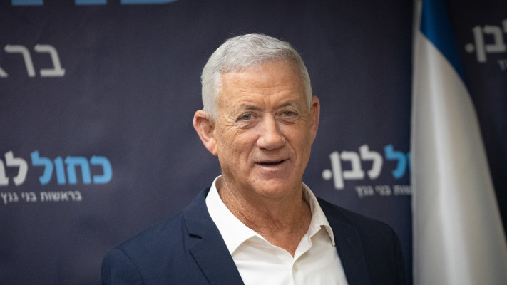 בני גנץ