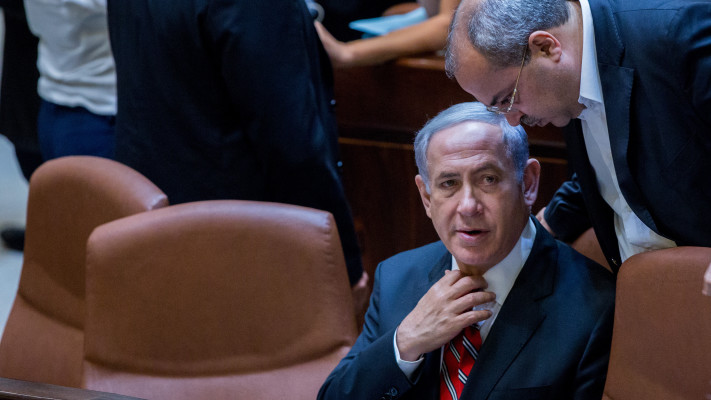 אחמד טיבי ובנימין נתניהו ב-2015