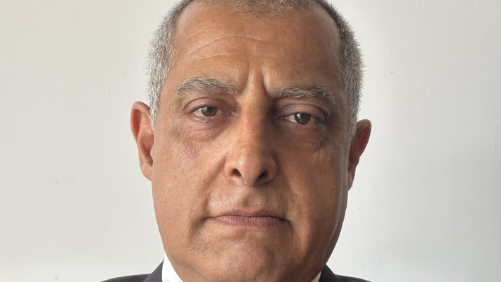 עו''ד רועי פוליטי