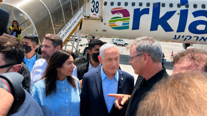 ראש הממשלה ושרת התחבורה הגיעו לטיסת הבכורה