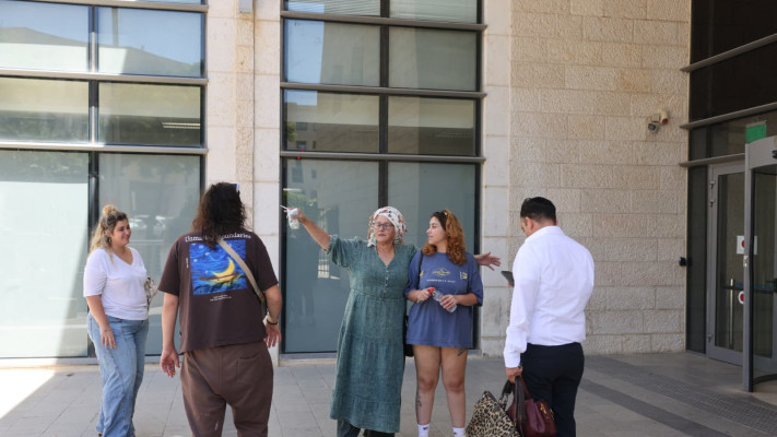 מיכל רנד ביציאה מבית הדין
