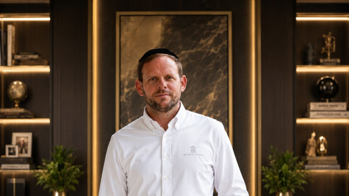 יעקב שטראסר