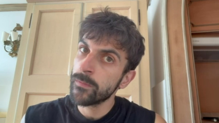 יובל אברהם, יוצר הסרט נז''א