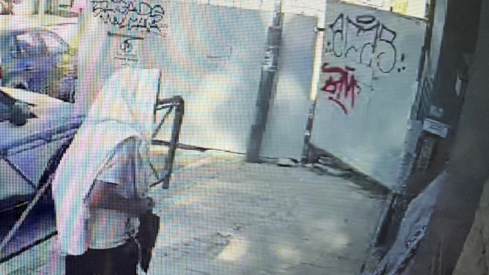 צעירים משחיתים את בית כנסת ''כל הנשמה''