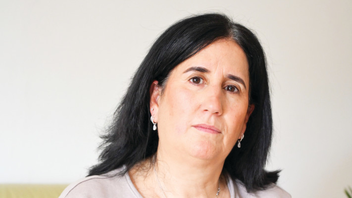 מירב דניאל