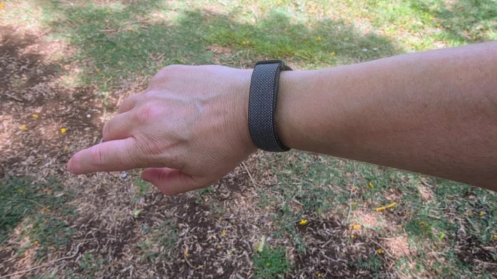 גוגל Fitbit Air