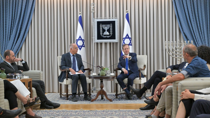הנשיא הרצוג והשופט נעם סולברג