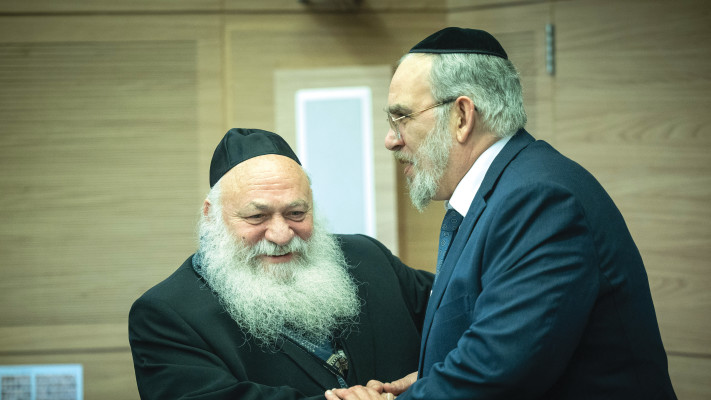 יעקב אשר ויצחק גולדקנופף