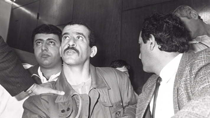 מותג בעולם התחתון. יעקב אלפרון, 1989