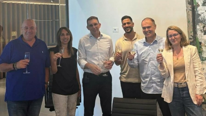 דודו עזרא, שרית שגב, עו''ד אלי אליה, מושיאל אלקיים, אילון נמש וטלי סגל דגן