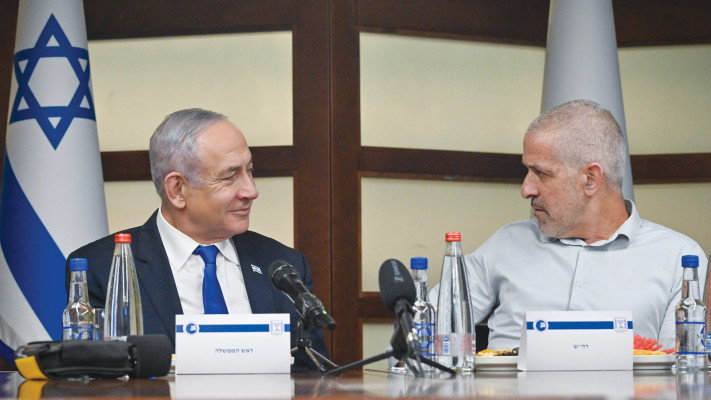 רונן בר ובנימין נתניהו