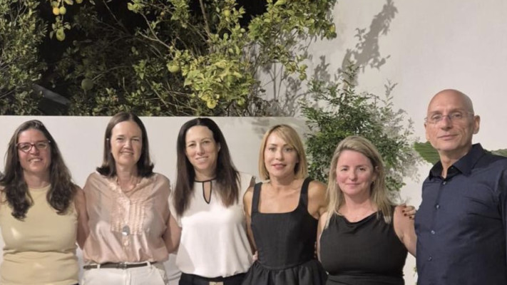 גל שלגי, ליאת להבי, איריס שלגי, ליאת שדה-שטרנברג, שירה יעבץ- אפל וליאת שדה סעדון  (צילום: באדיבות העמותה)
