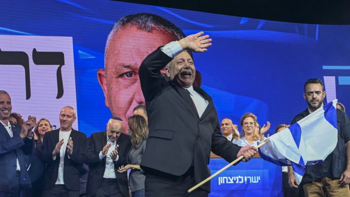 גדי איזנקוט במטה מפלגת ''ישר''