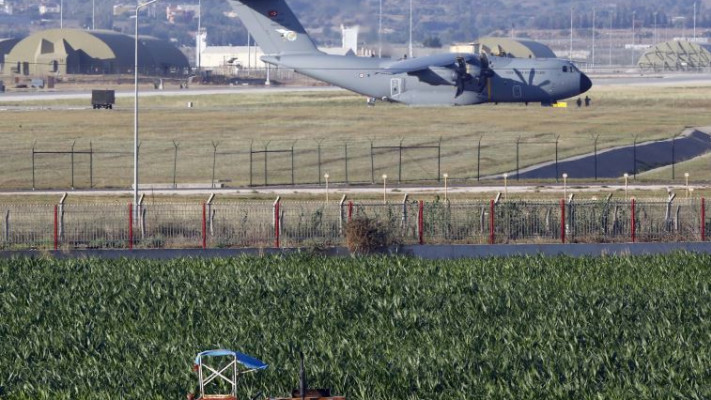 מטוס חיל האוויר הטורקי בבסיס אינצ'ירליק 