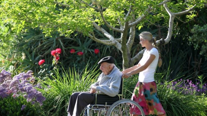 הפחתה של כ־15% עד 20% בקצב ההידרדרות הקוגניטיבית. התנדבות