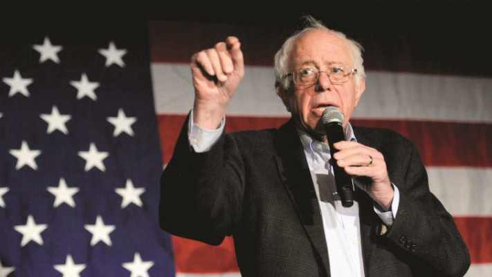 ברני סנדרס נואם