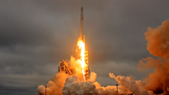 שיגור רקטה על ידי SpaceX
