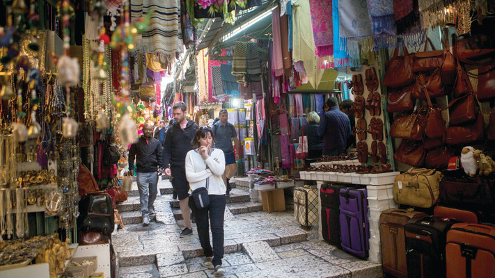 תיירים בירושלים (צילום: מרים אלסטר פלאש 90, רויטרס)