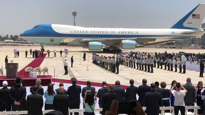 אייר פורס 1 נחת בנתב''ג