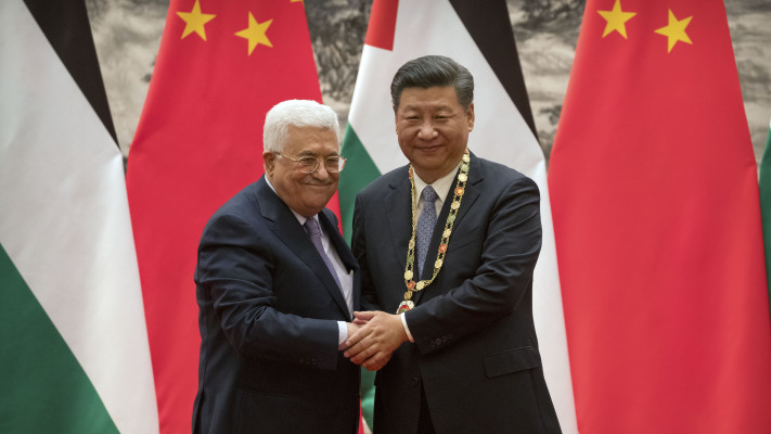 נשיא סין שי ג'ינפינג ויו''ר הרשות הפלסטינית, מחמוד עבאס (צילום: AFP)