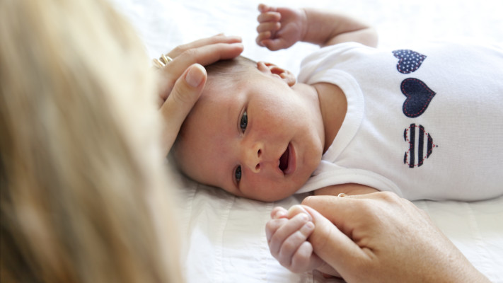 תינוקת, אילוסטרציה